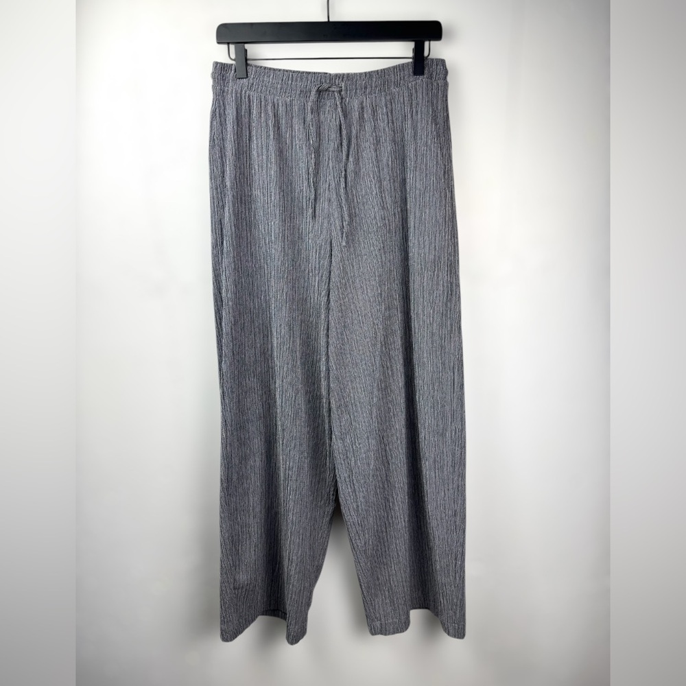 Zara Women’s Textured Black/White Wide straight Leg High Rise Drawstring Pants L